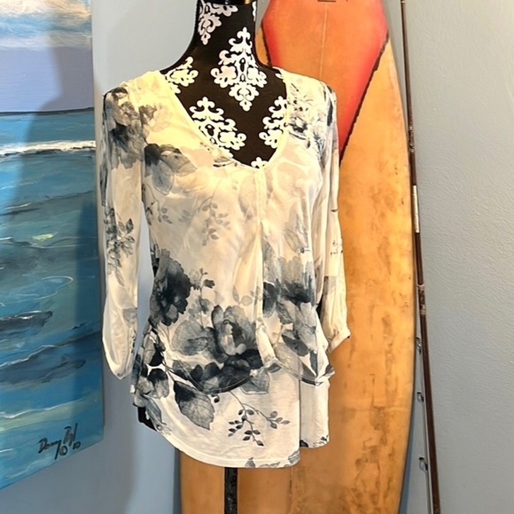 ⭐️Lucky Brand, Beautiful Blue Swirls, Apron Front, Romantic & Soft, Size XS - Picture 9 of 12